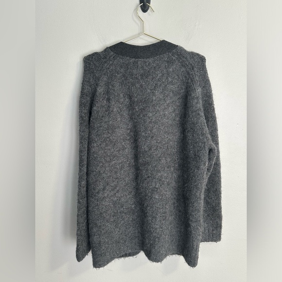 Everlane The Superfuzz Alpaca Cardigan in Dark Charcoal size Small. New with tag - Picture 10 of 14